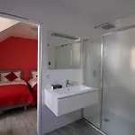 De L'arc En Ciel Bed & Breakfast 3*