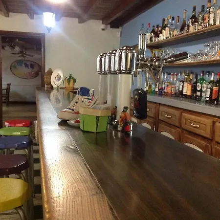 De L'arc En Ciel לינה וארוחת בוקר 3*