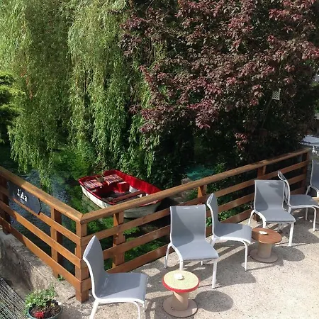 De L'arc En Ciel לינה וארוחת בוקר Fauquembergues